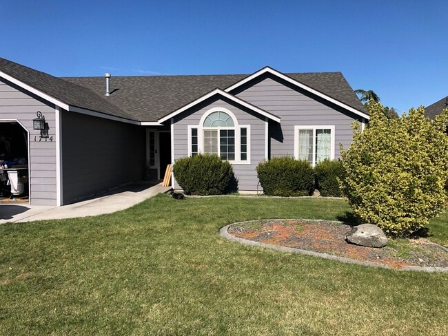 1714 W 30th Ave in Kennewick, WA - Building Photo - Building Photo