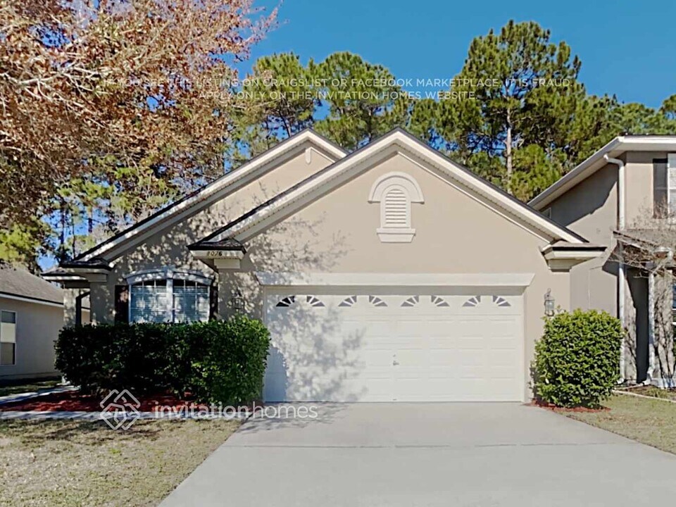 1076 Briarcreek Rd in Jacksonville, FL - Foto de edificio