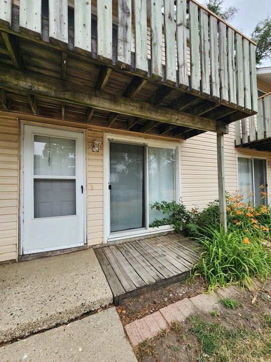 132 Cora Ave Photo