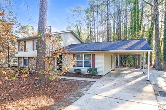 662 Overlook Ct in Jonesboro, GA - Foto de edificio - Building Photo