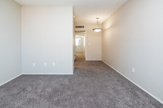 Toscana Cove Apartments in Tucson, AZ - Foto de edificio - Interior Photo