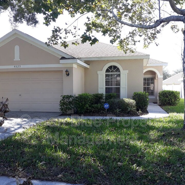 9323 Beaufort Ct in New Port Richey, FL - Building Photo