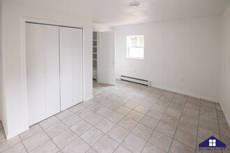 502 S 1st St, Unit Apt. 1 in Lamar, CO - Foto de edificio - Building Photo