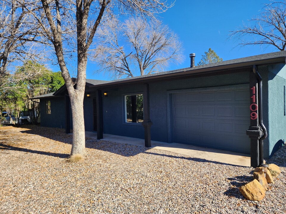 1109 S Ocotillo Dr, Unit Single Family Home in Cottonwood, AZ - Foto de edificio