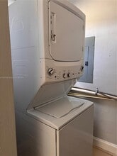 1131 NE 211th Terrace in Miami, FL - Building Photo - Building Photo