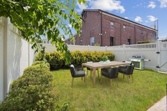 286 Whiton St in Jersey City, NJ - Building Photo - Building Photo
