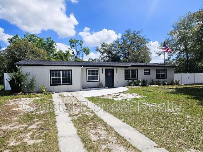 8711 N Wick Pl in Tampa, FL - Building Photo - Building Photo