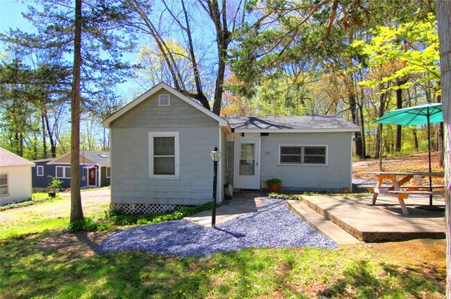 property at 35 Glanhope Rd