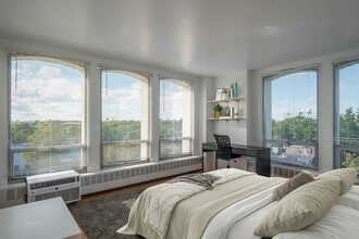 1401 E 55th St in Chicago, IL - Building Photo - Building Photo