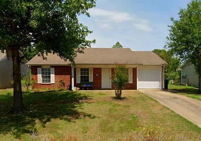 property at 1104 Walnut St