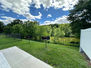 1100 W Locust St in Canton, IL - Building Photo - Building Photo