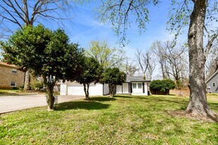 119 Saratoga Dr in Clarksville, TN - Building Photo