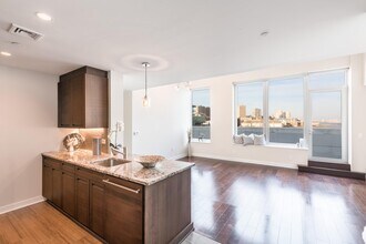 1000 Ave at Port Imperial in Weehawken, NJ - Building Photo - Building Photo