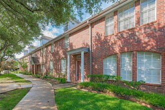 1439 El Camino Village Dr in Houston, TX - Foto de edificio - Building Photo