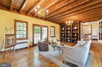 5200 Prestwick Dr in Fairfax, VA - Building Photo - Building Photo