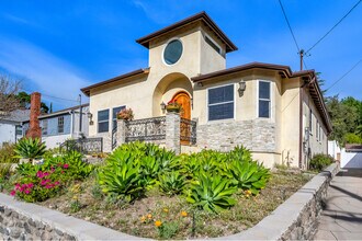 4316 Briggs Ave in Montrose, CA - Building Photo - Building Photo