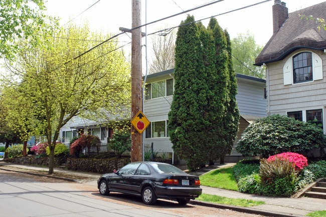 1434-1442 NE Hancock St in Portland, OR - Building Photo - Building Photo