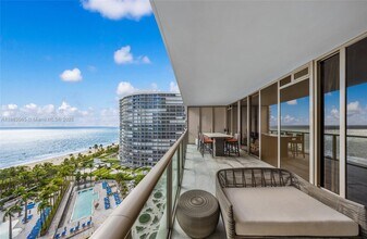 9701 Collins Ave in Miami Beach, FL - Building Photo - Building Photo