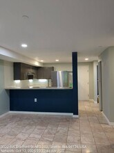 3022 SW Bradford St, Unit 104 in Seattle, WA - Building Photo - Building Photo