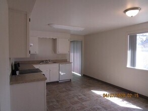 410 Olney St in Aumsville, OR - Building Photo - Building Photo