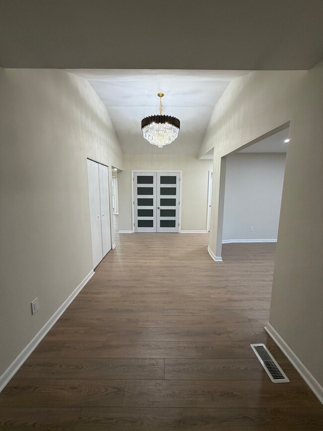 10001 Paxton Rd in Randallstown, MD - Foto de edificio - Building Photo