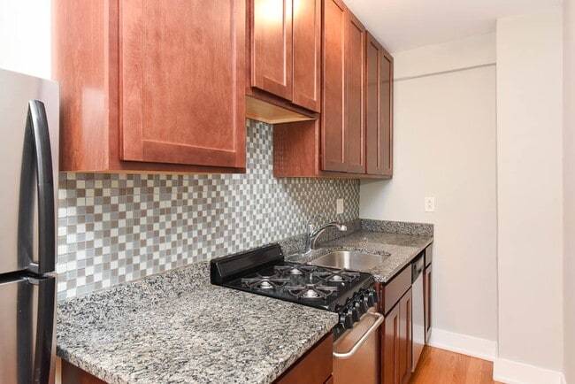 430 W Roscoe St in Chicago, IL - Building Photo - Building Photo