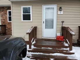 220 Mascoma St in Lebanon, NH - Building Photo