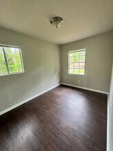 8420 Stonewall Jackson Dr in Jonesboro, GA - Building Photo - Building Photo