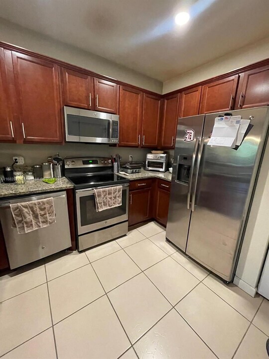 10630 NW 88th St, Unit 226 in Doral, FL - Building Photo