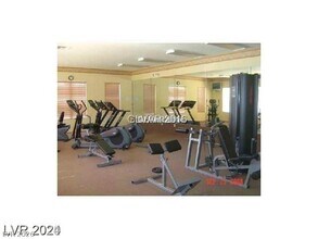 6955 N Durango Dr in Las Vegas, NV - Building Photo - Building Photo