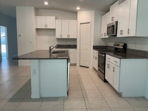 1646 Red Loop in Lakeland, FL - Building Photo - Building Photo