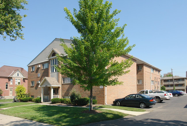 W. 9th Avenue Apartments in Columbus, OH - Building Photo - Building Photo