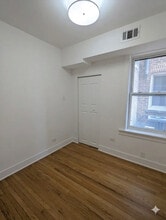 1945 W Augusta Blvd in Chicago, IL - Building Photo - Building Photo