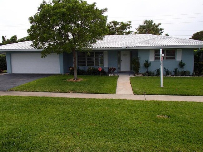 3799 NE 6th Dr in Boca Raton, FL - Foto de edificio - Building Photo
