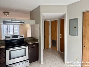 149 Beacon St, Unit #B3 in Boston, MA - Building Photo - Building Photo
