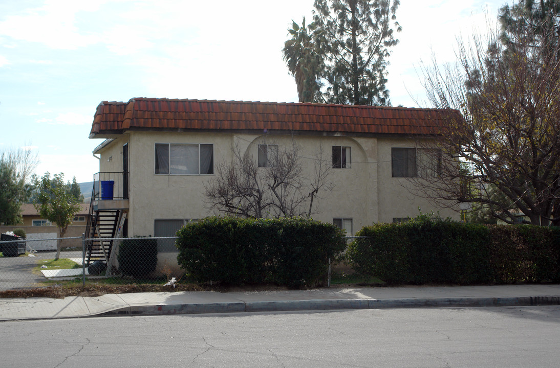 1129 Hill Dr in San Bernardino, CA - Building Photo