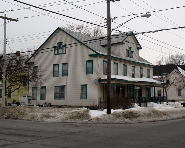 301-303 N Madison St in Rome, NY - Building Photo - Building Photo