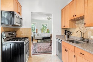 27 Highland Ave, Unit 2L Apartamentos