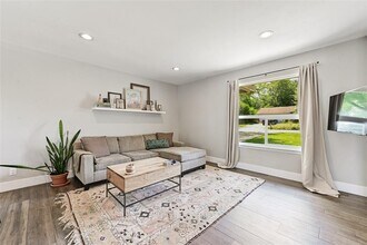2313 Aldford Dr in Austin, TX - Building Photo - Building Photo