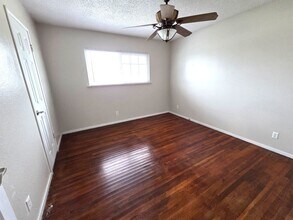 126 Bryant Ct in Exeter, CA - Building Photo - Building Photo