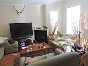 5 Marney St, Unit 2 in Cambridge, MA - Building Photo - Building Photo
