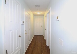 1128 Sweetbriar St in Ensley, FL - Building Photo - Building Photo
