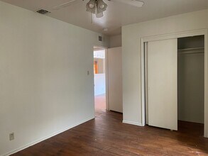 711 E Fountain Way in Fresno, CA - Building Photo - Building Photo