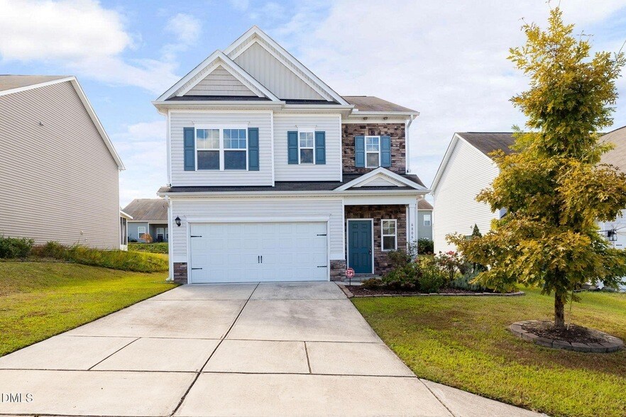 6806 Shane Dr in Raleigh, NC - Foto de edificio