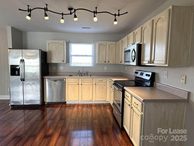 10942 Dry Stone Dr in Huntersville, NC - Building Photo - Building Photo