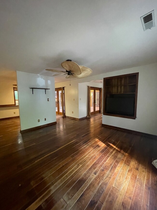 94 Wildwood Dr in Lynchburg, VA - Foto de edificio - Building Photo