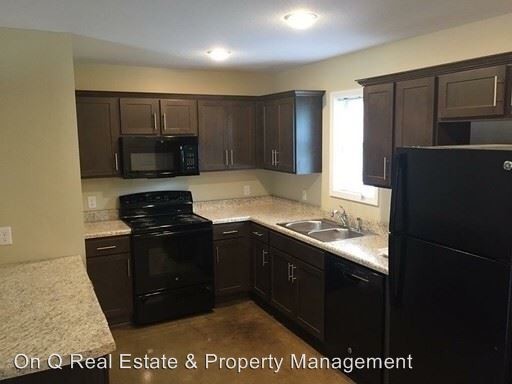 1104 Cartwright St in Jonesboro, AR - Building Photo
