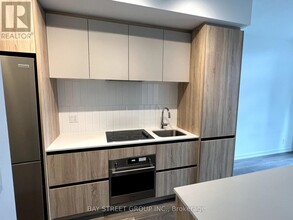 8-538 Beverley Glen Blvd in Vaughan, ON - Building Photo - Building Photo