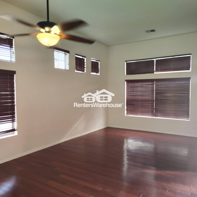 260 E Constitution Dr in Gilbert, AZ - Foto de edificio - Building Photo