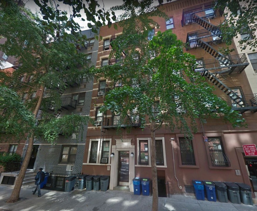 340 East 55th Street in New York, NY - Foto de edificio
